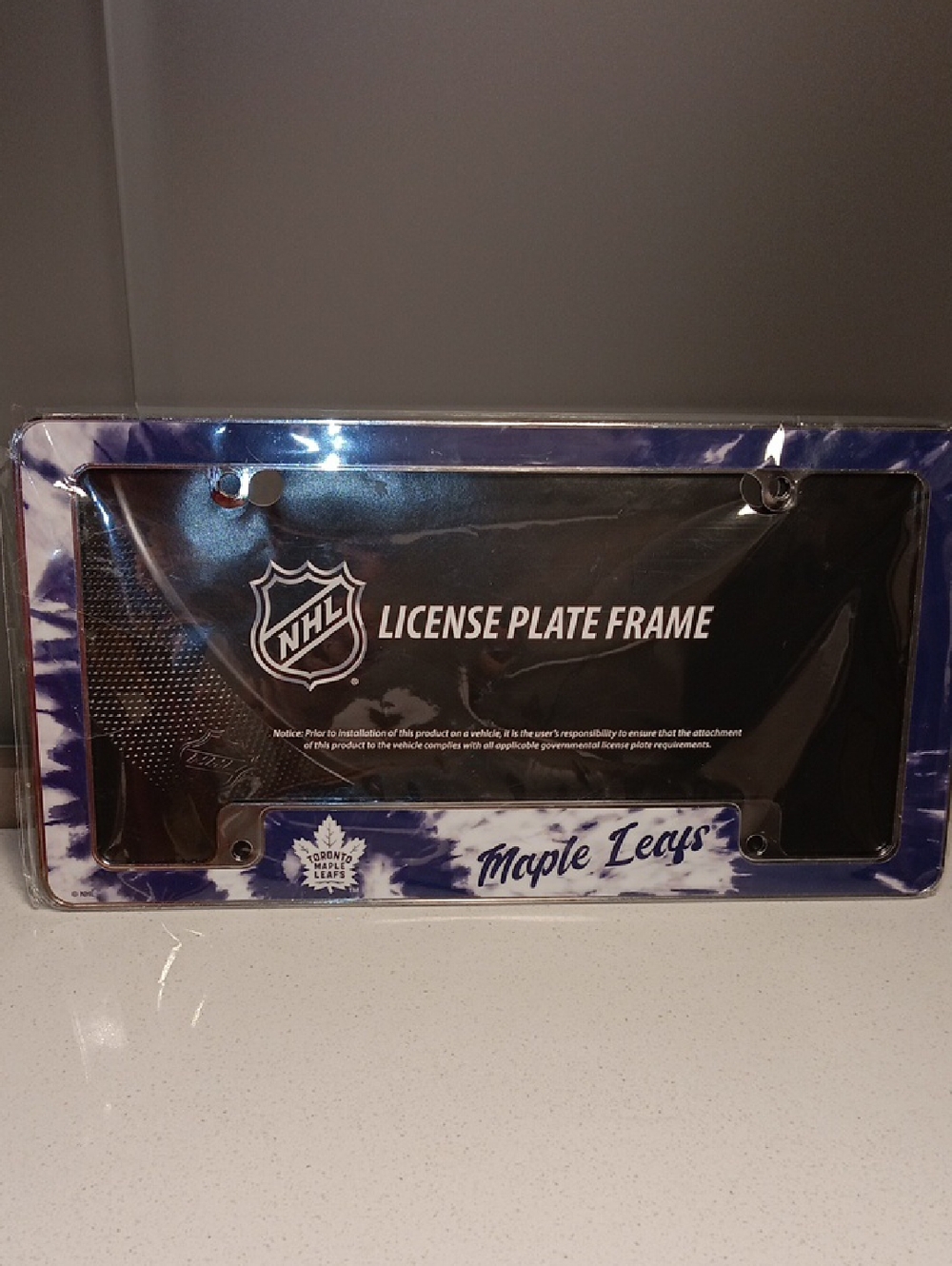 NHL TORONTO MAPLE LEAFS NAVY & WHITE LICENSE PLATE FRAME